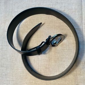 GUCCI brand women's belt. Genuine leather, Italian. Used in good condition.